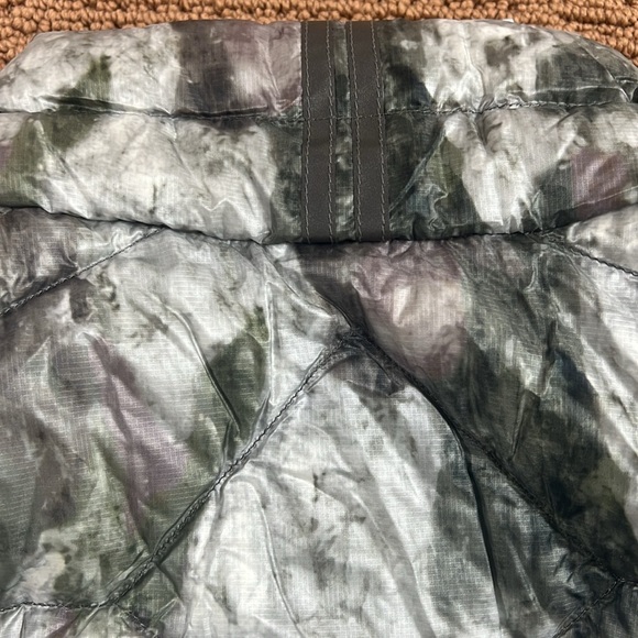 NWT CANADA GOOSE Women's Cypress PufferJacket in Camo Sagebrush print - Picture 8 of 15